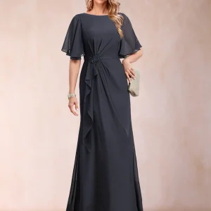 Robe de Mère de la Mariée En Mousseline Noire Coupe A-Line/Princess avec Appliques et Volants