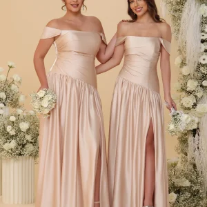 Robes de Demoiselle d'Honneur Longues à Ligne A/Princesse, Décolleté Épaules Dénudées, Froncées, avec Fente Latérale et Plis